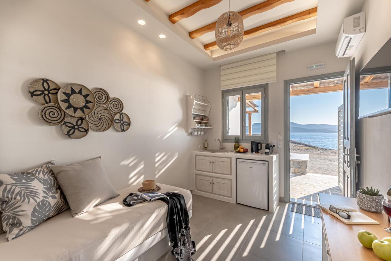 Porto Dema Luxury Suites Schoinoussa Eksteriør billede