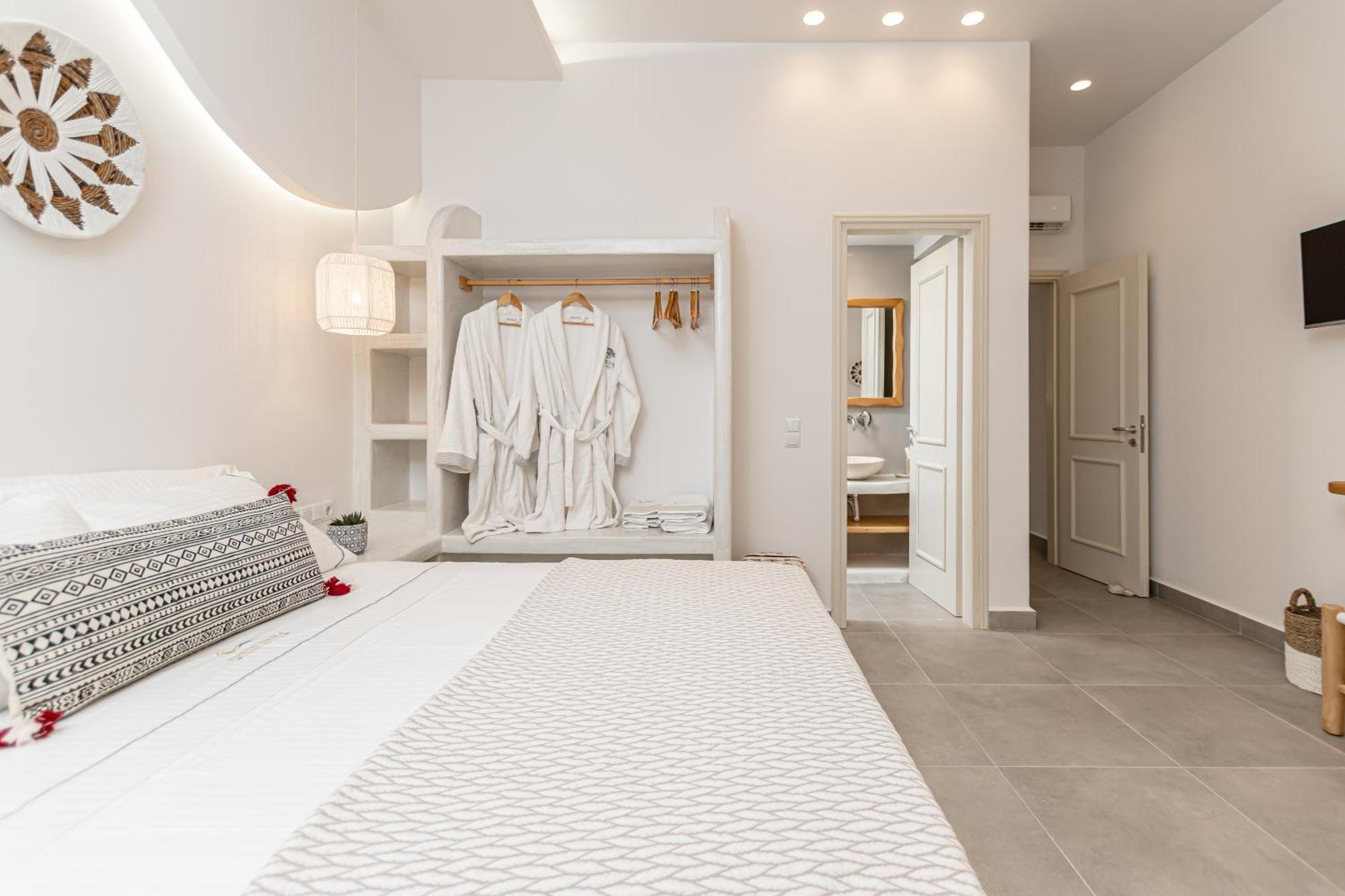 Porto Dema Luxury Suites Schoinoussa Eksteriør billede