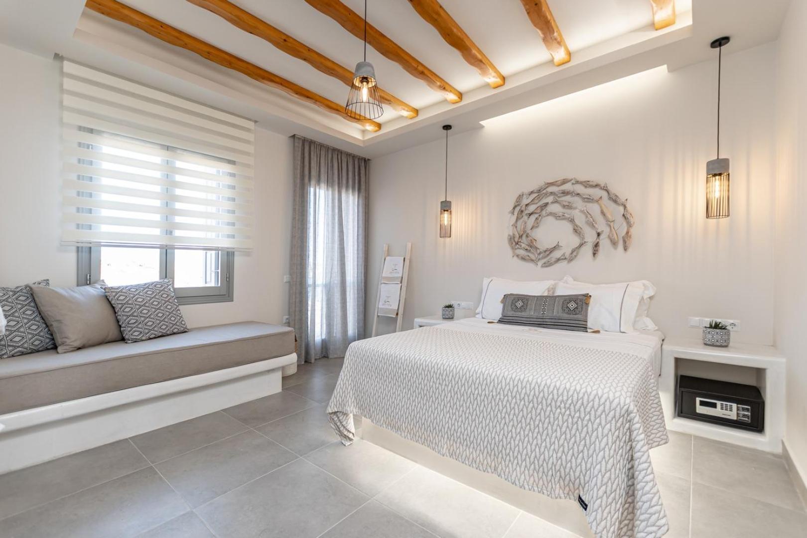 Porto Dema Luxury Suites Schoinoussa Eksteriør billede