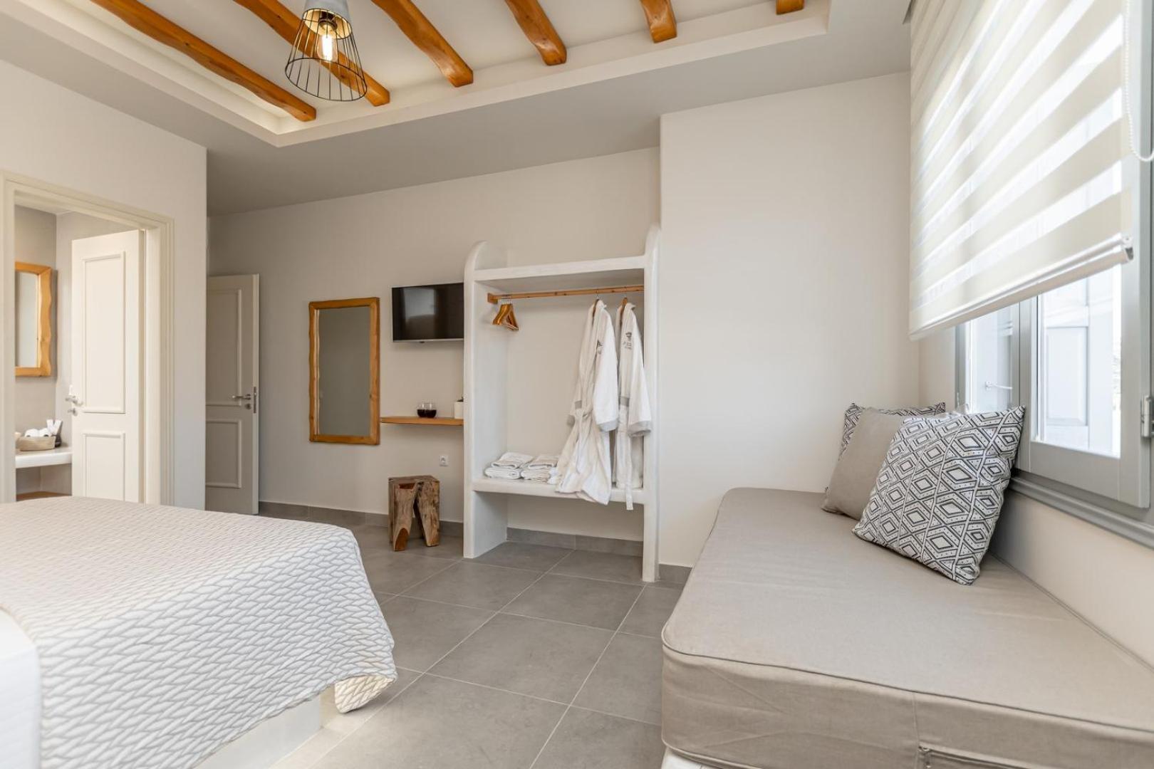 Porto Dema Luxury Suites Schoinoussa Eksteriør billede