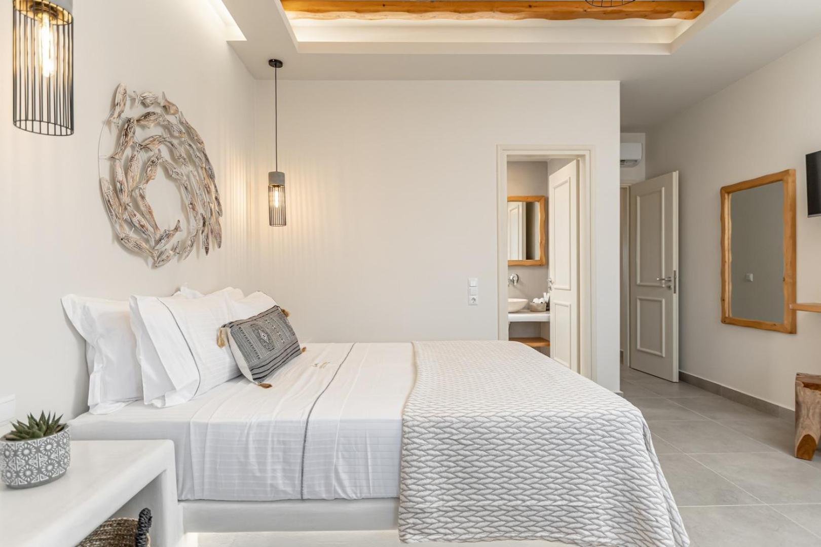 Porto Dema Luxury Suites Schoinoussa Eksteriør billede