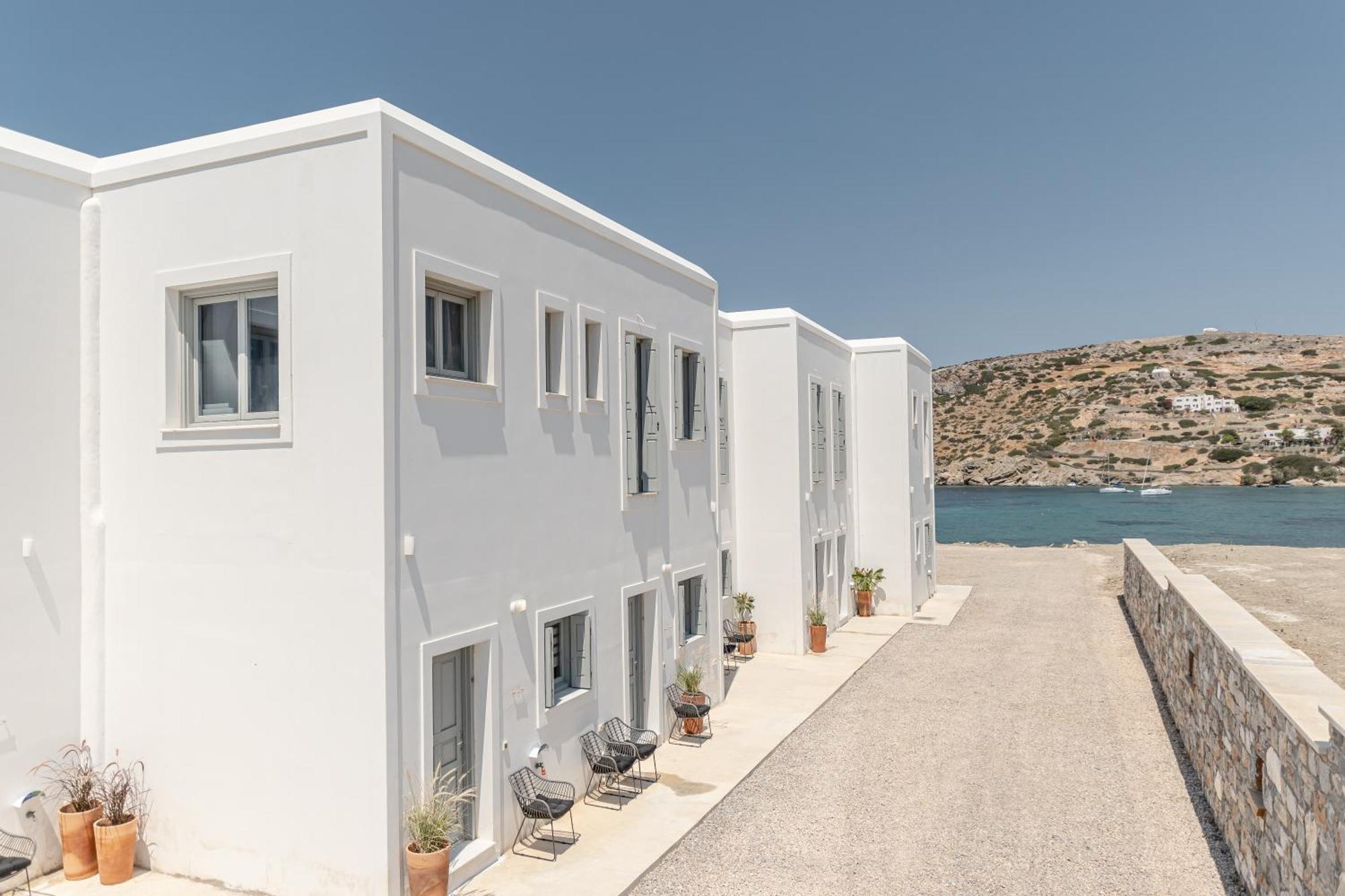 Porto Dema Luxury Suites Schoinoussa Eksteriør billede