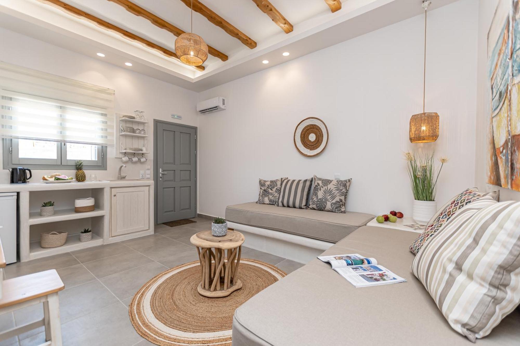 Porto Dema Luxury Suites Schoinoussa Eksteriør billede