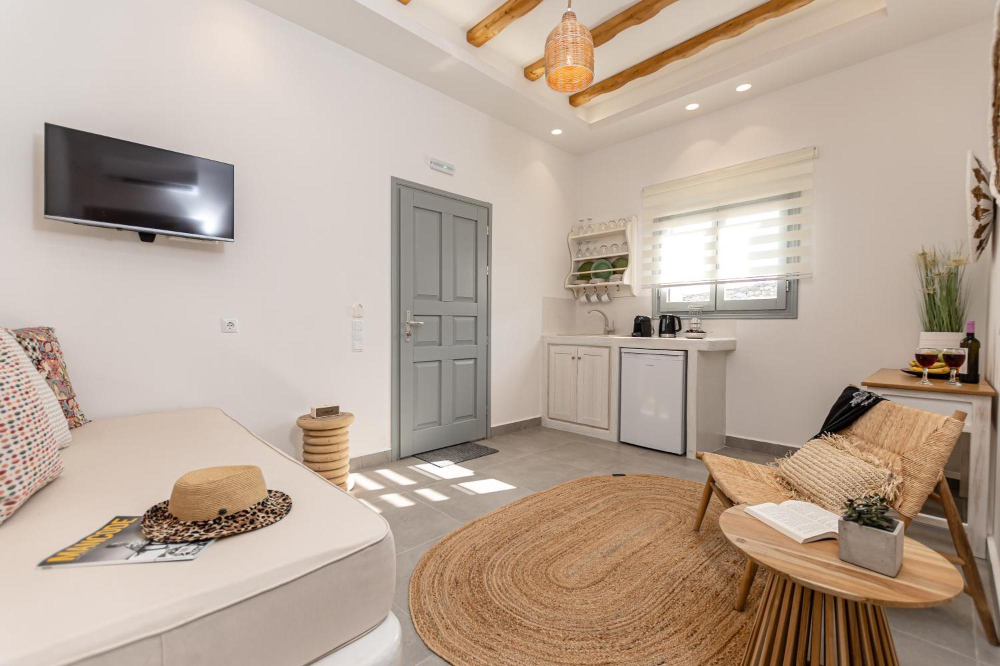 Porto Dema Luxury Suites Schoinoussa Eksteriør billede