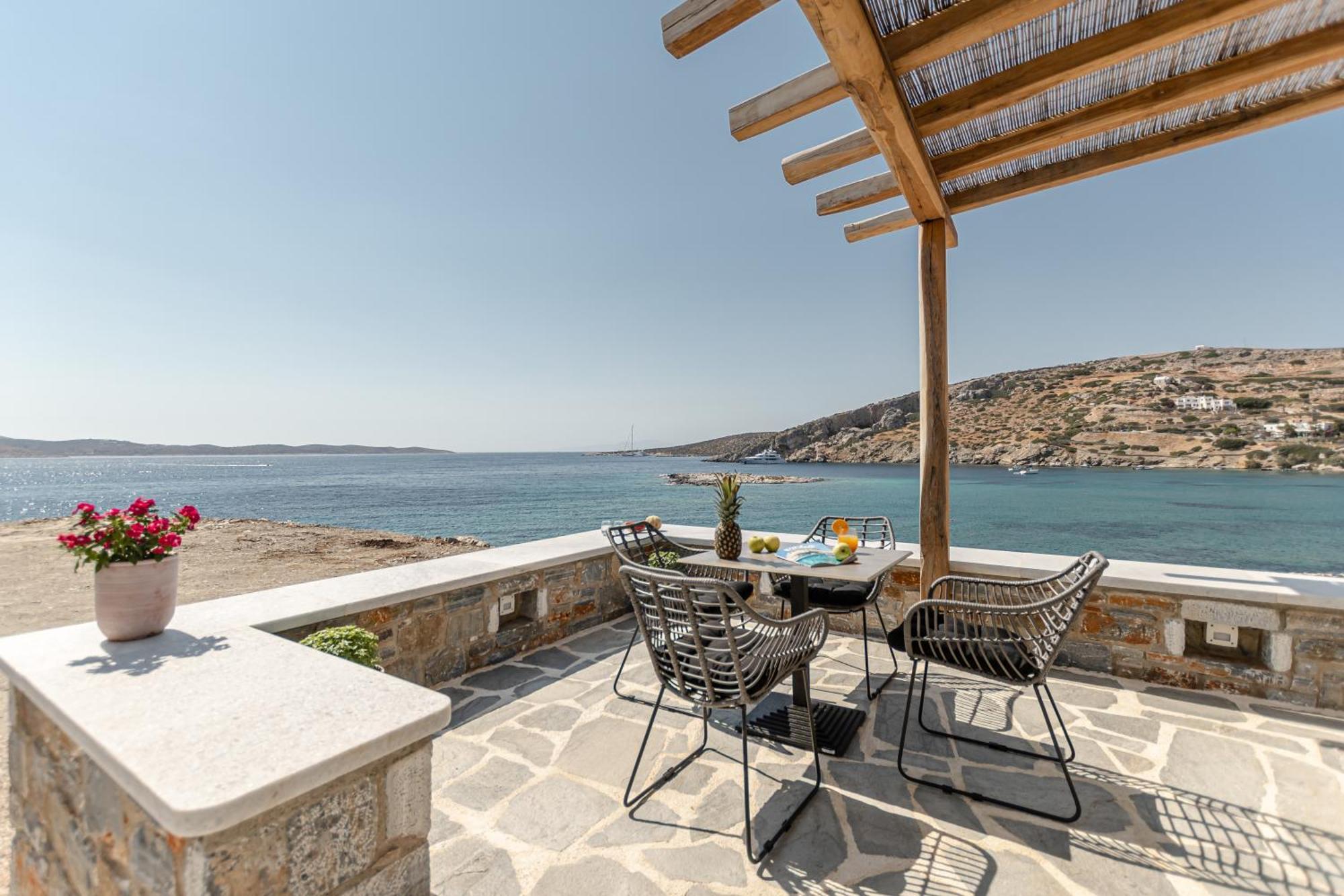 Porto Dema Luxury Suites Schoinoussa Eksteriør billede